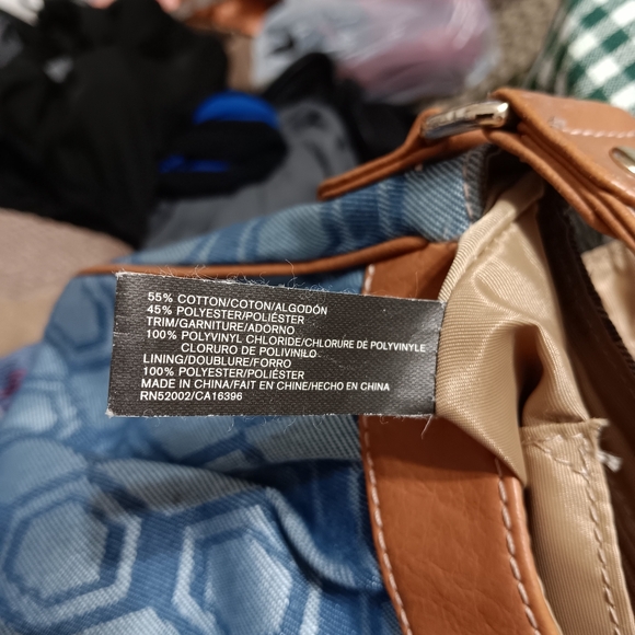 Access from Liz Claiborne Shoulder Bag - Picture 9 of 9